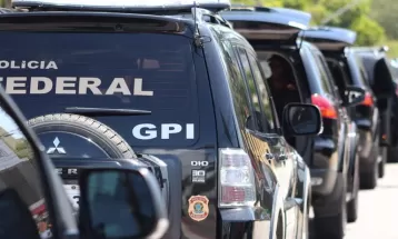 Operação da PF mira tráfico internacional de cocaína em aviões no Paraná
