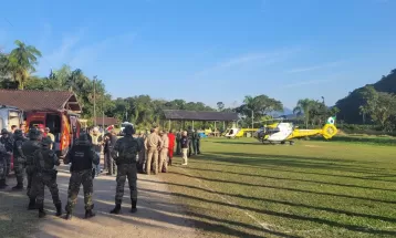 Buscas por avião encontrado em serra do Paraná percorreram mais de 200 km²; FAB investiga