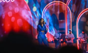 Fogos, drones e show de luzes: Ludmilla impressiona fãs com abertura de 'Numanice'