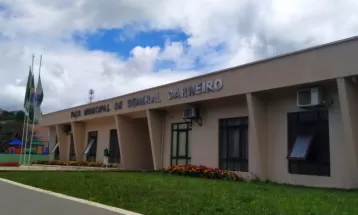 Prefeitura de General Carneiro abre concurso para 70 vagas; veja quais