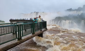 VÍDEO: Vazão das Cataratas do Iguaçu atinge 9 milhões de litros de água por segundo; fluxo normal é de 1,5 milhão