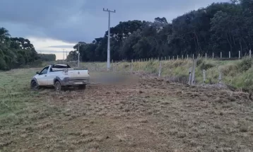 Homem morre após capotar carro na PR-438, em Ponta Grossa