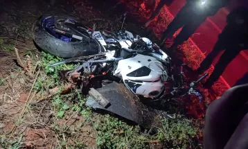Motociclista morre após bater moto de alta cilindrada de frente contra carro, em Nova Londrina