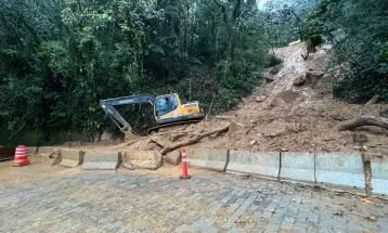 Estrada da Graciosa: rodovia vai permanecer bloqueada pelo menos até quinta-feira (20), segundo DER.