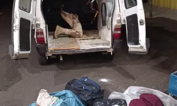 Mais de 145 quilos de cocaína são apreendidos em furgão, em Jandaia do Sul, diz PRF