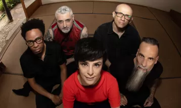 Teatro Guaíra recebe show de 30 anos da banda mineira Pato Fu neste sábado