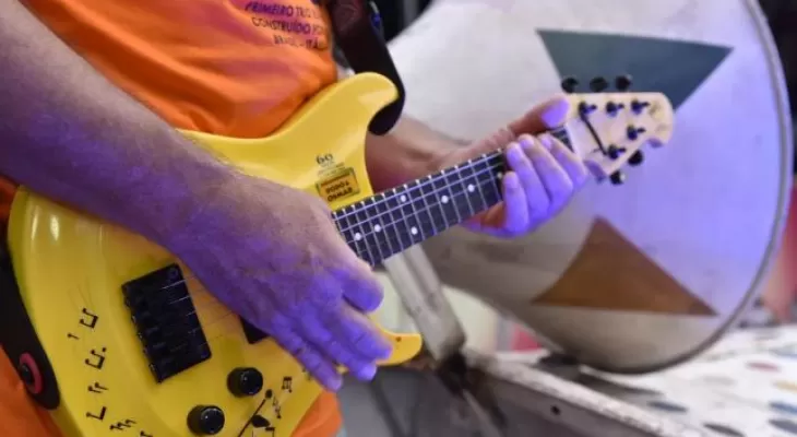 Curitiba recebe pela primeira vez Oficina gratuita de Guitarra Baiana