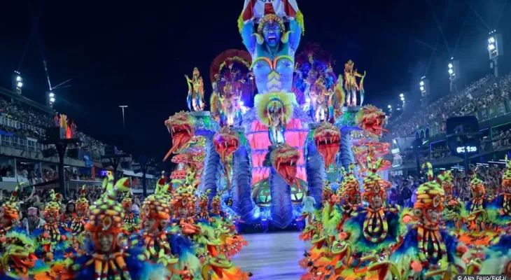 Escolas de samba do Rio vão mostrar enredos 2025 na Cidade do Samba