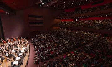 Orquestra Sinfônica do Paraná recebe maestro venezuelano Christian Vásquez
