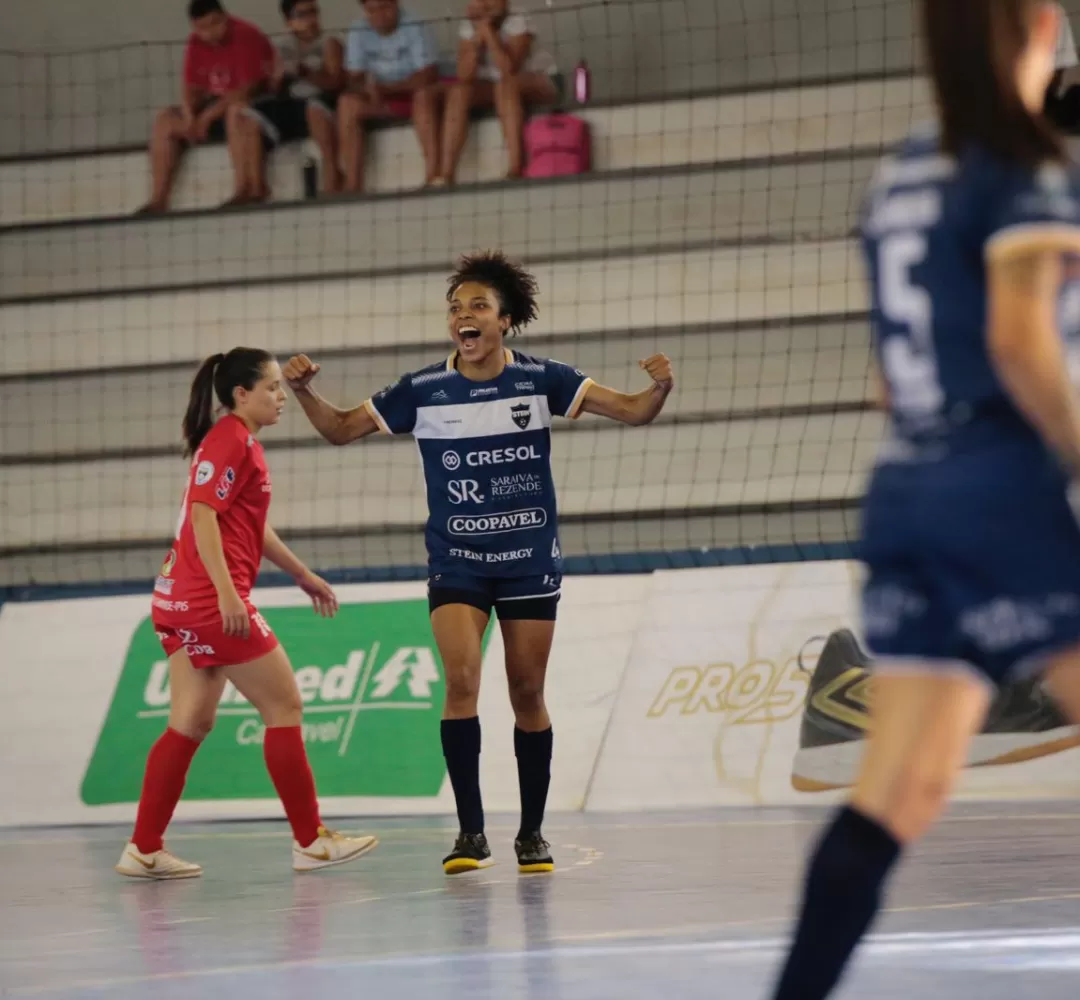 Stein estreia na Copa Mundo contra as gaúchas