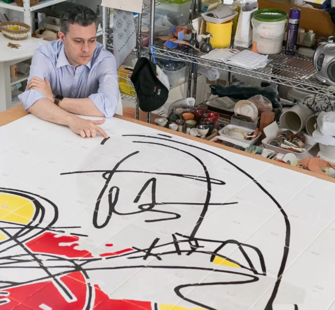Paris 2024: artistas paranaenses levam seus trabalhos à Casa Brasil durante as Olimpíadas