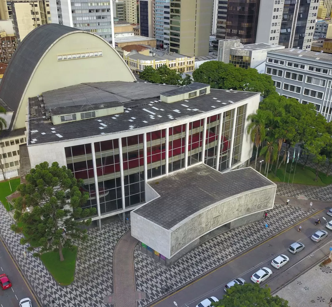Com quatro auditórios, Teatro Guaíra abre agenda até abril de 2025