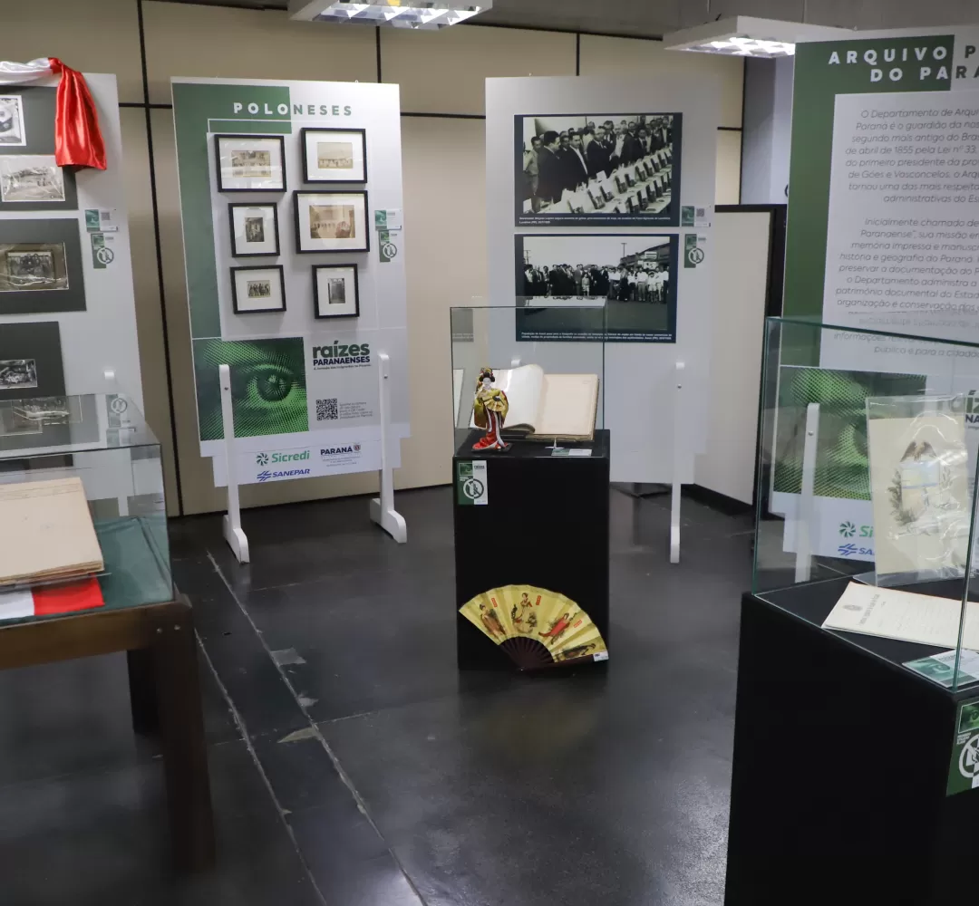 Raízes: jornada dos imigrantes é retratada em exposição no Arquivo Público do Paraná
