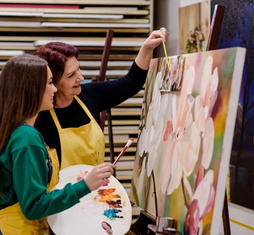 Exposição "Toque de Arte" celebra talento de artistas locais no MAC