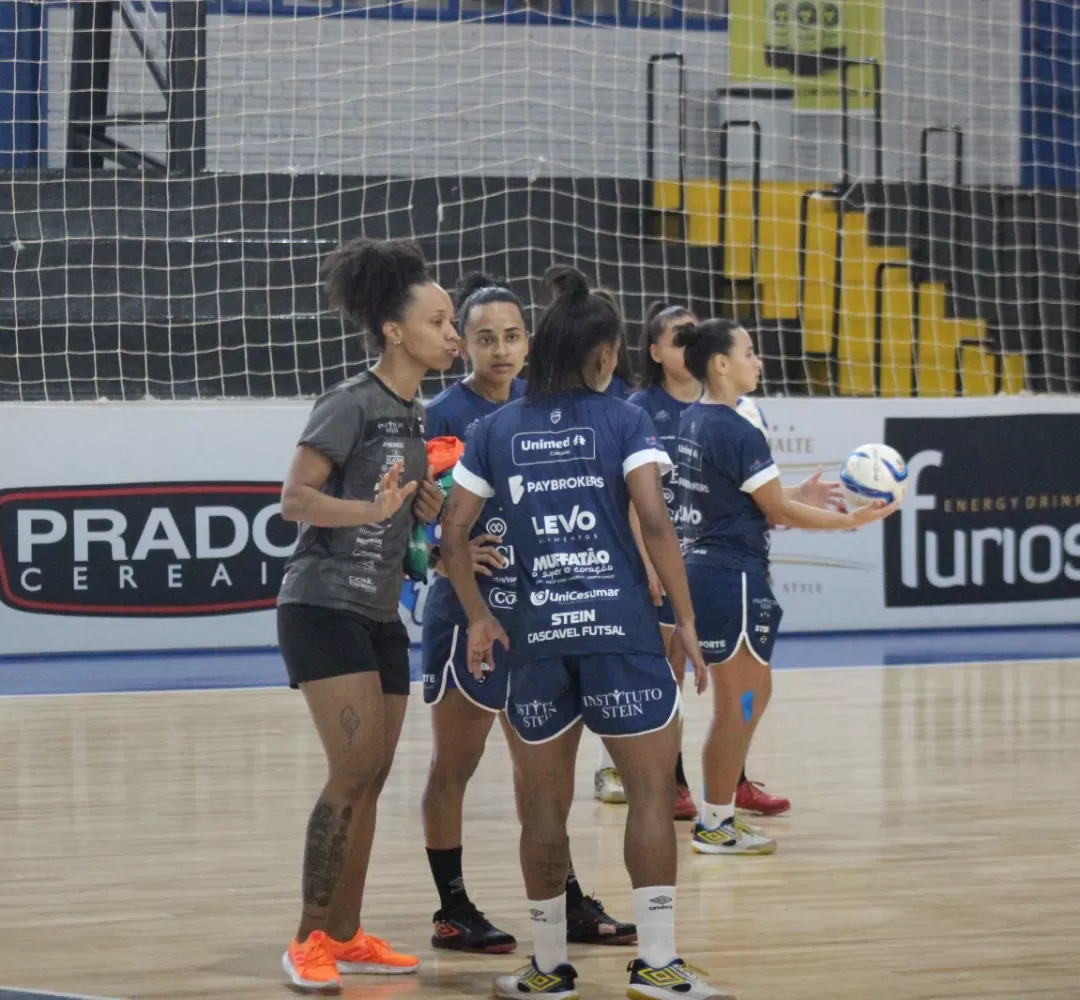 Stein se prepara para o duelo das semifinais do Paranaense da Série Ouro