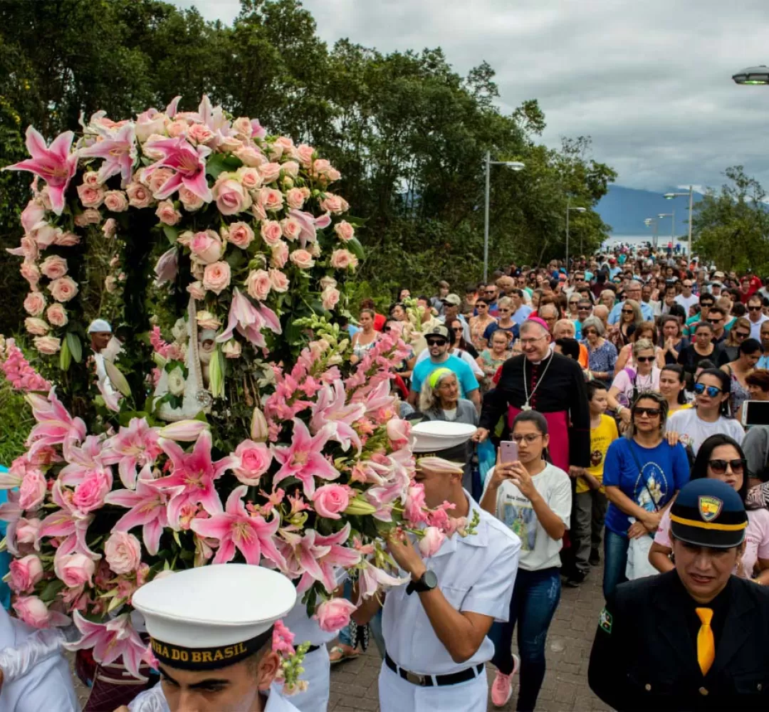 Nossa Senhora do Rocio e festas religiosas movimentam o turismo paranaense neste mês