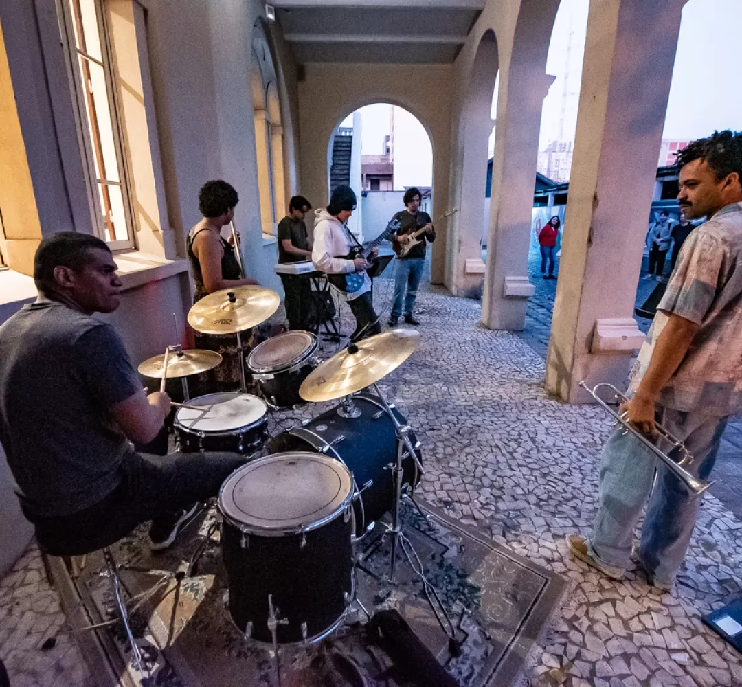 Estado lança edital inédito de mobilidade cultural para apoiar profissionais do setor