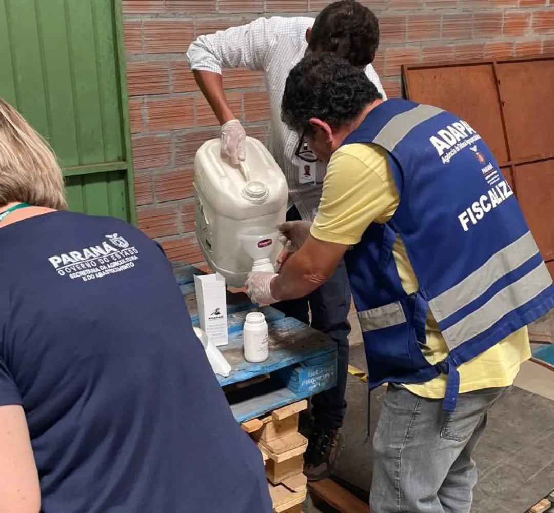 Operação desarticula rede de contrabando de agrotóxicos no Oeste do Paraná