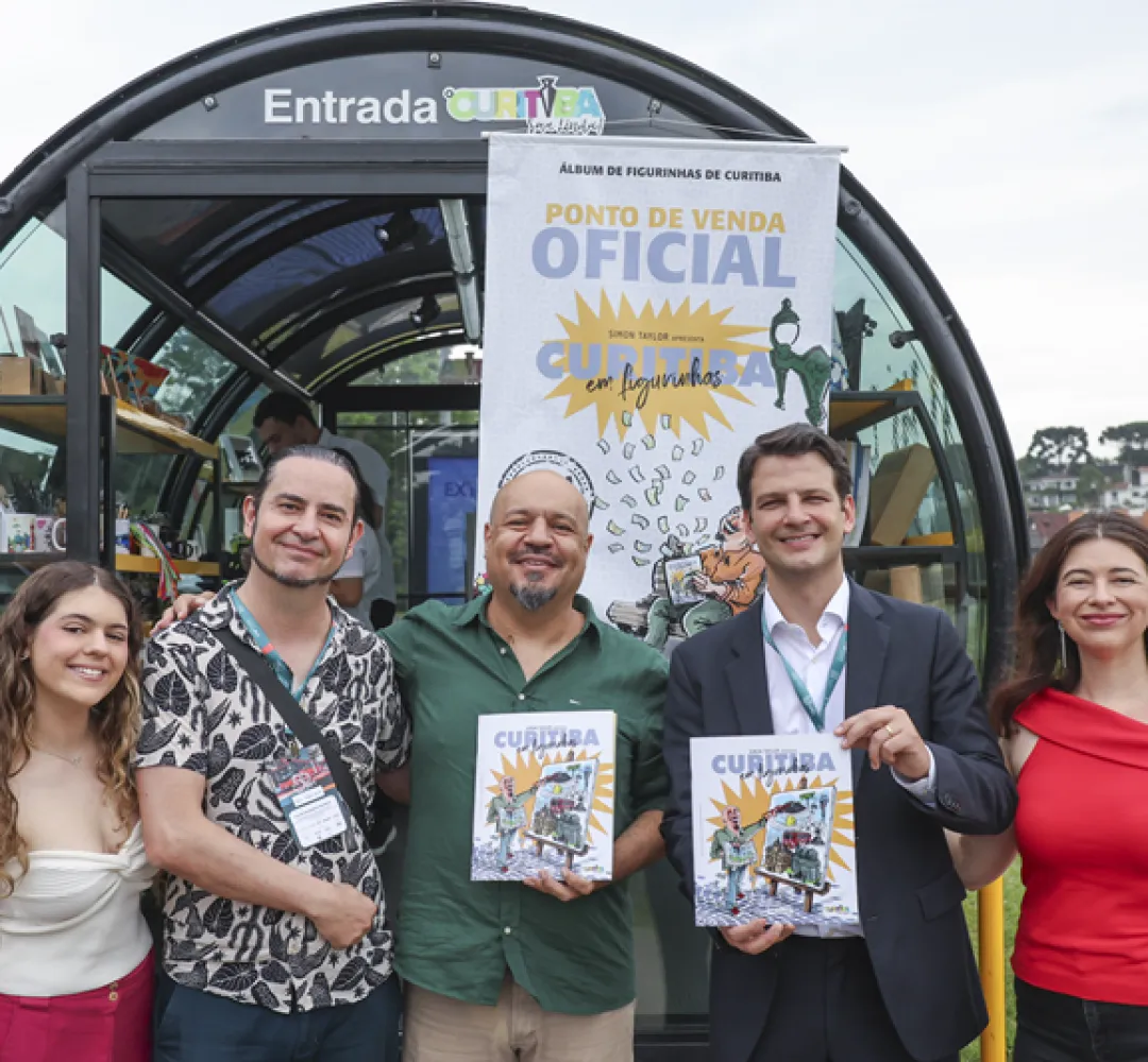 Com retratos da história e cultura locais, Curitiba lança álbum de figurinhas