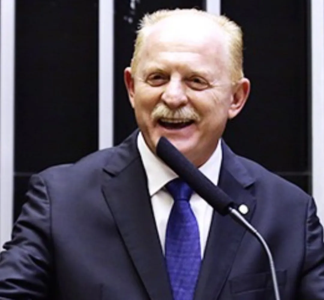 Deputado federal Vermelho repassou R$ 303 mil a empresa de pai de assessor oculto