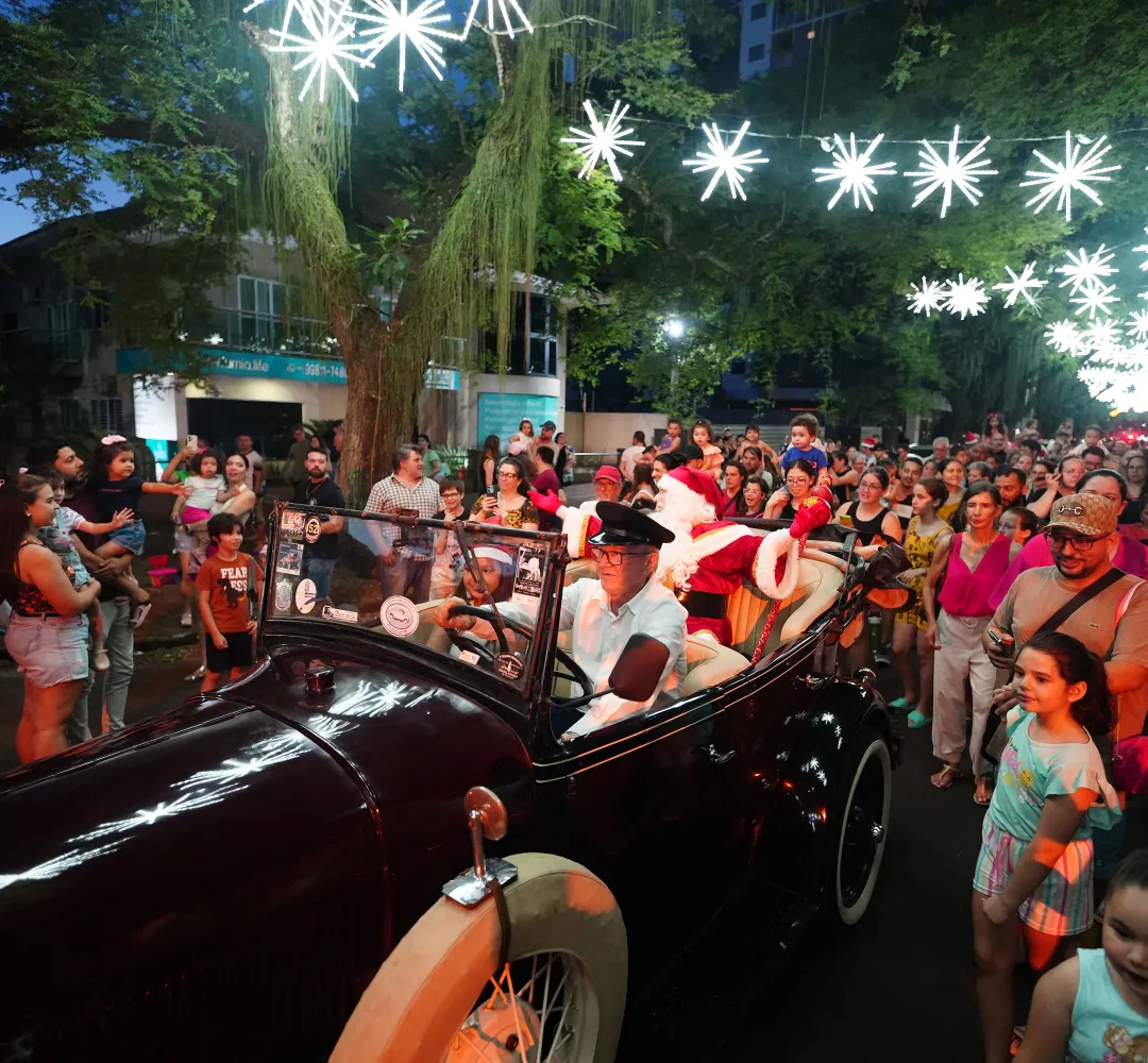Com apoio do Estado, programação de Natal de Foz do Iguaçu atrai moradores e turistas