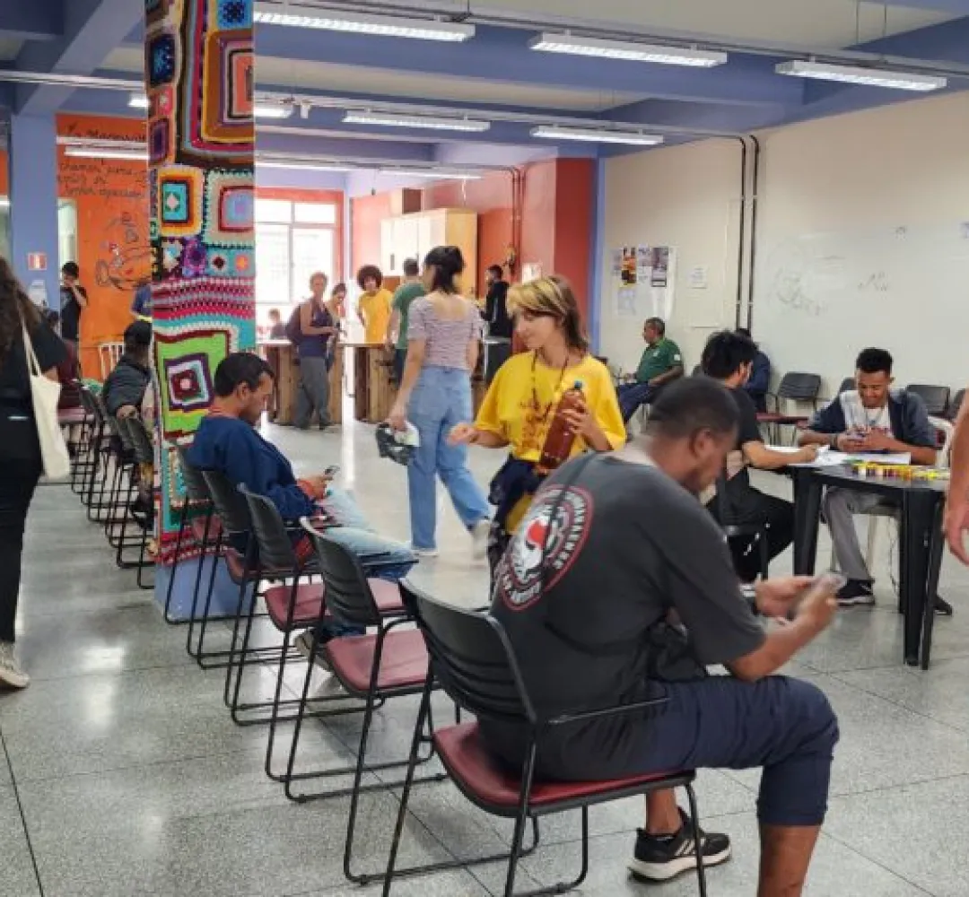 Núcleo periférico de Curitiba realiza último ato em sede física após ordem de despejo