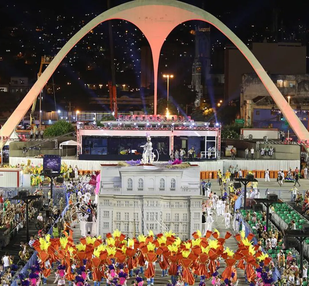 RJ anuncia investimento de R$ 40 milhões no desfile das escolas de samba