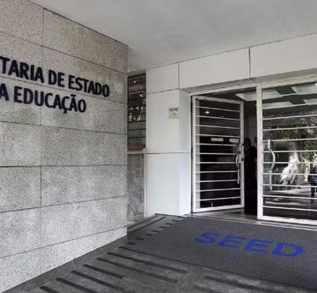 SEED celebra contrato de R$ 5,5 mi,  sem licitação, com empresa dos EUA