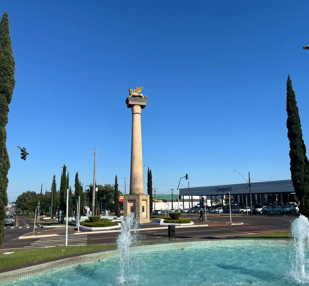 Cascavel inicia a semana com sol intenso e calor