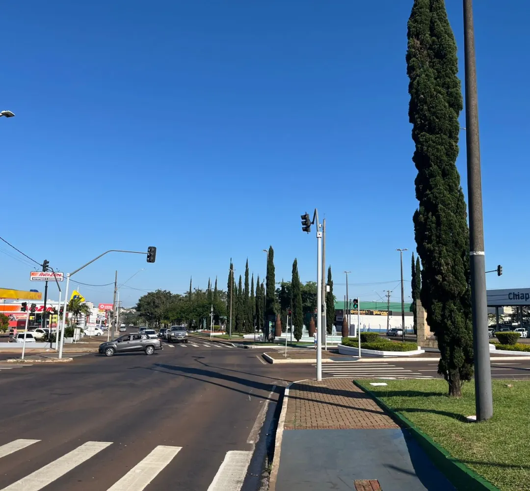 Calor intenso marca o domingo em Cascavel, com possibilidade de chuvas isoladas