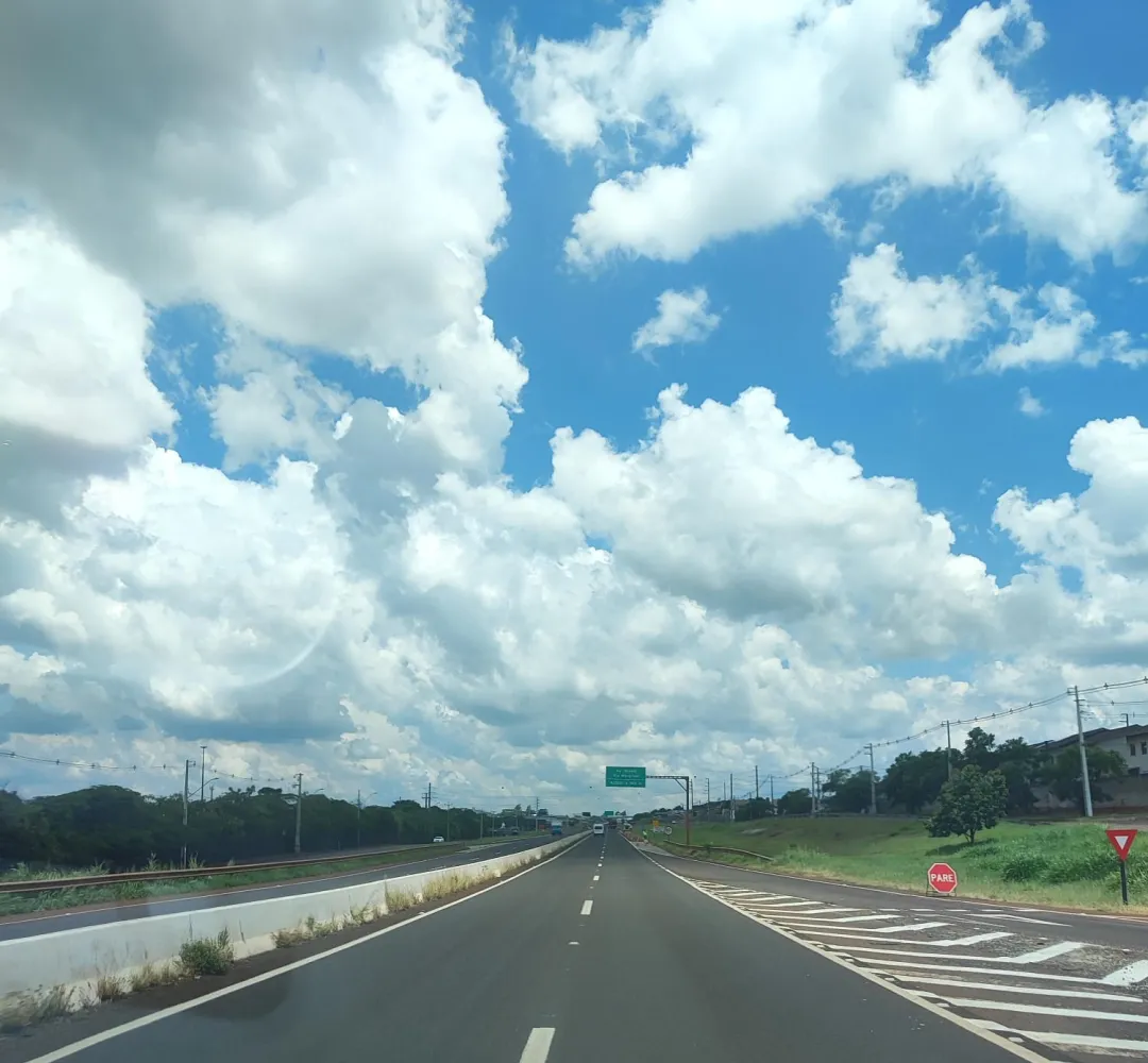 Domingo de sol e temperaturas elevadas em Cascavel