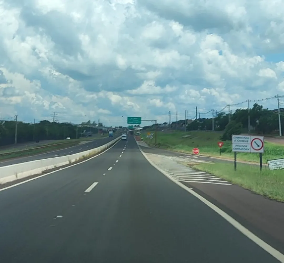 Boletim de trânsito: algumas rodovias do Paraná