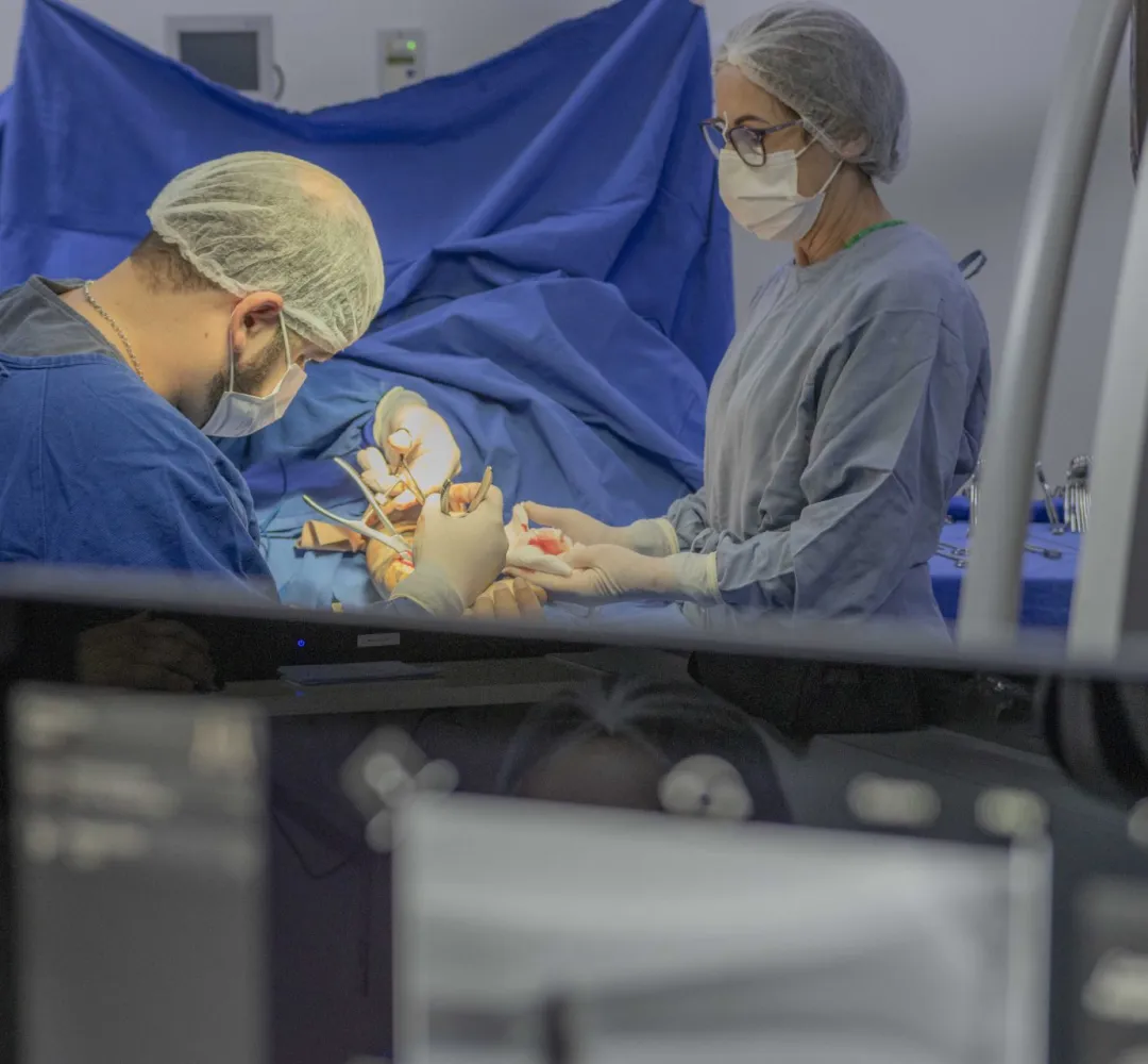 Paraná prorroga isenção de ICMS para insumos médicos de procedimentos complexos