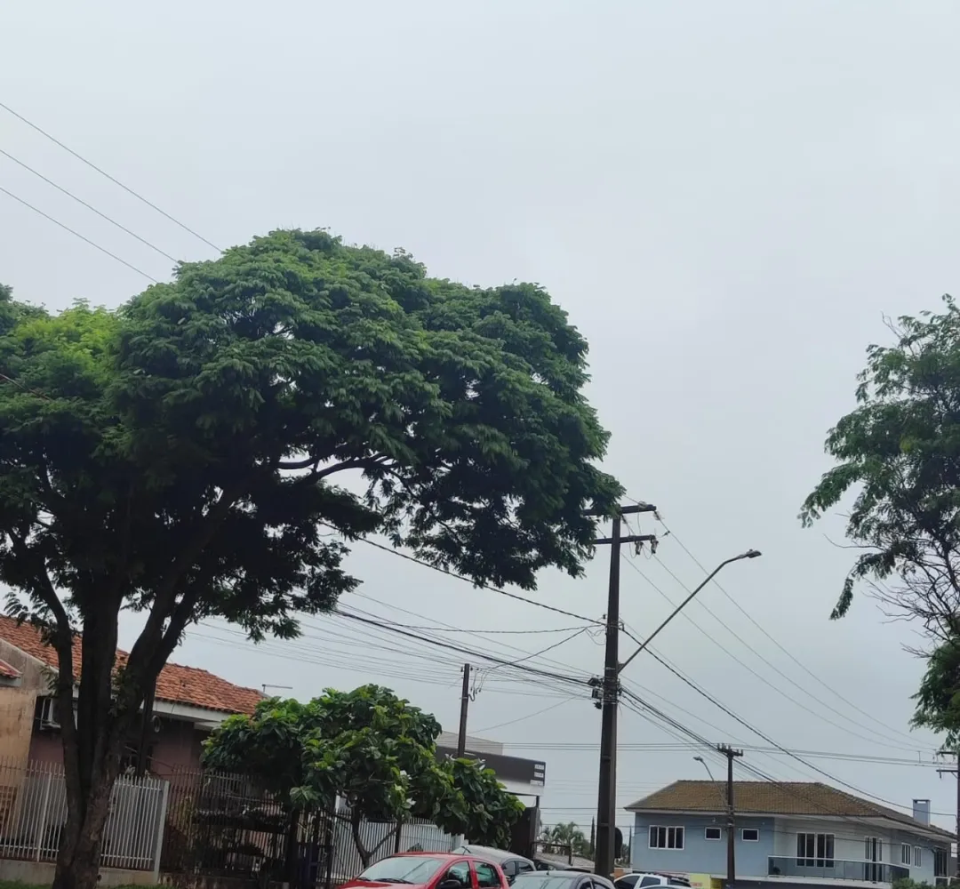 Chuva e tempestades isoladas marcam o início da semana em Cascavel