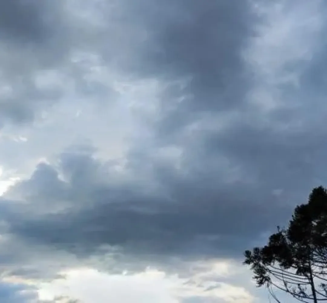 Chuva e nebulosidade marcam a quarta-feira em Cascavel; máxima chega a 26°C