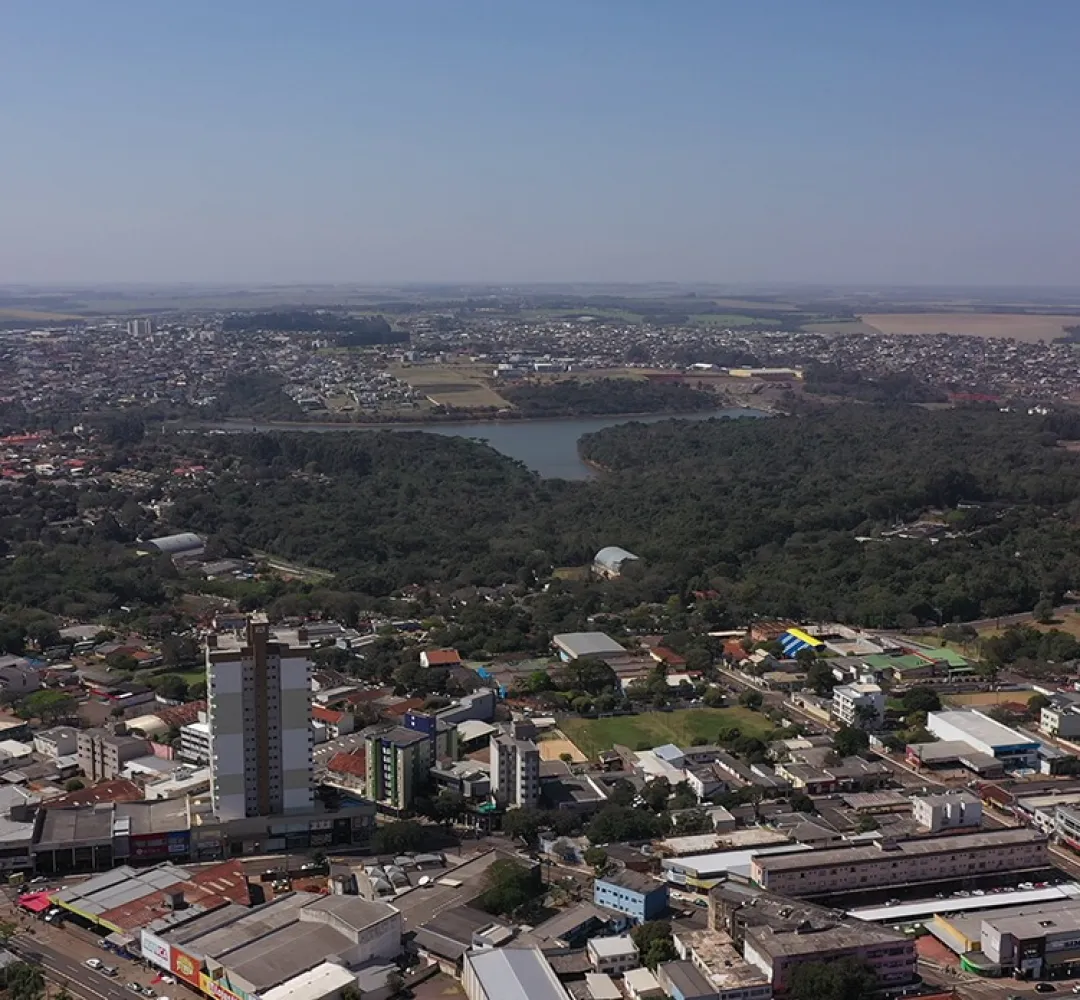 Clima instável marca a quinta-feira com previsão de pancadas de chuva em Cascavel