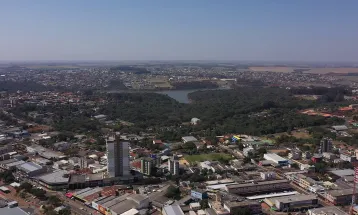 Clima instável marca a quinta-feira com previsão de pancadas de chuva em Cascavel