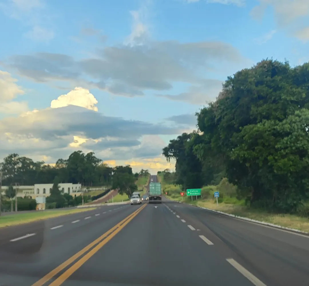 Tráfego nas rodovias do Paraná: fluxo normal neste domingo (26)