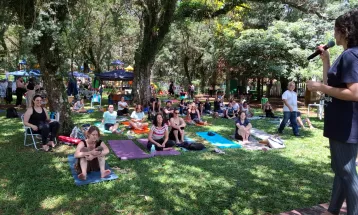 1º Festival de Yoga no Parque Tarquínio atraiu diversos públicos com programação especial