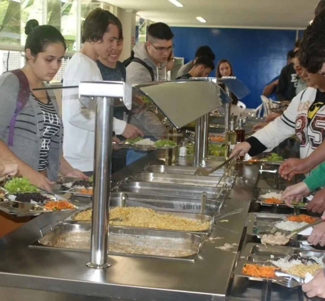 Intoxicação alimentar na Unioeste: Vigilância Sanitária investiga causa do surto