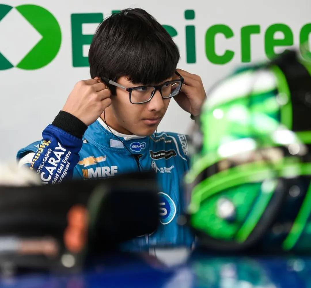 Akyu Myasava renova com Garra Racing Team para a Stock Light