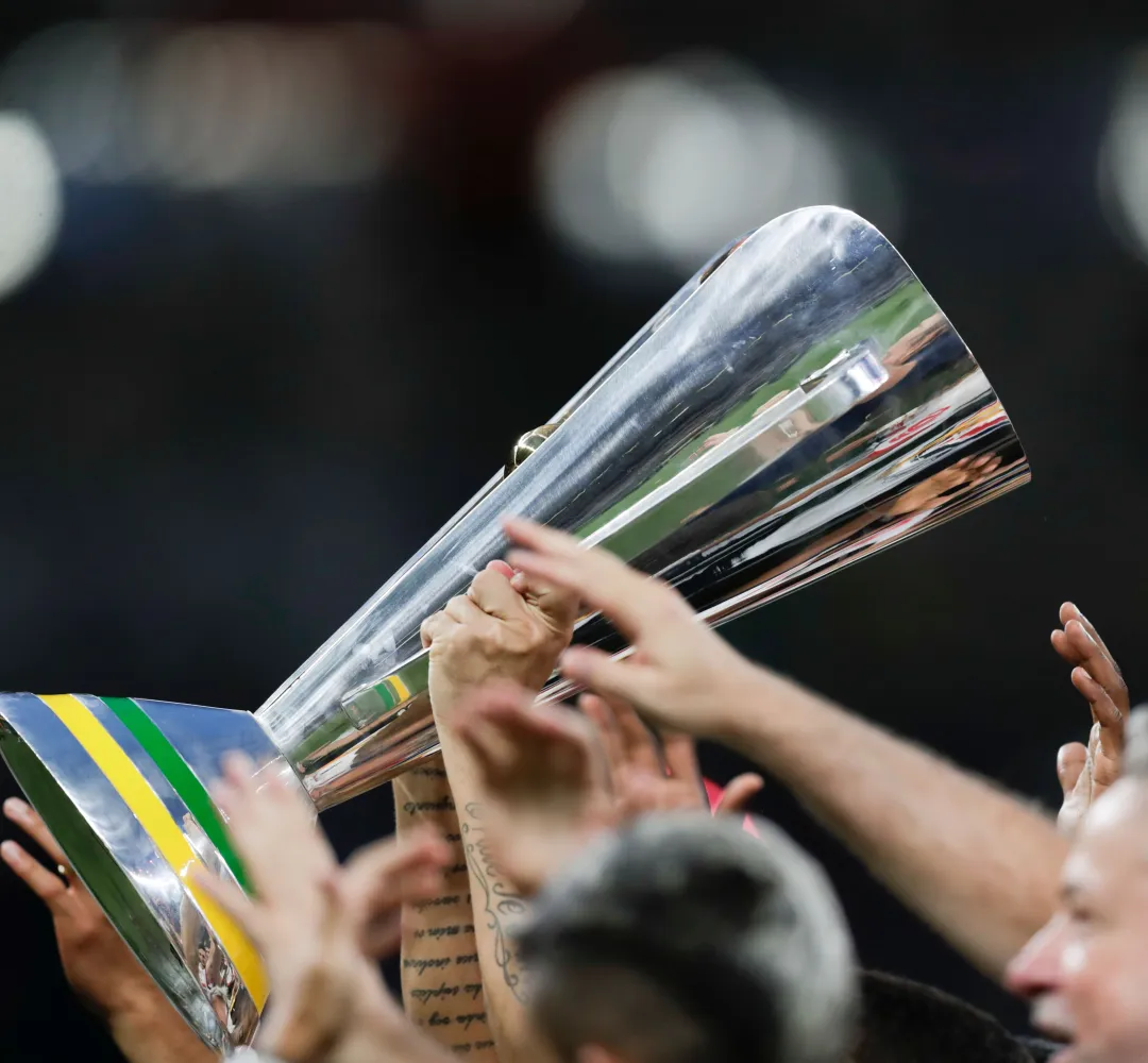 A primeira grande taça do futebol brasileiro
