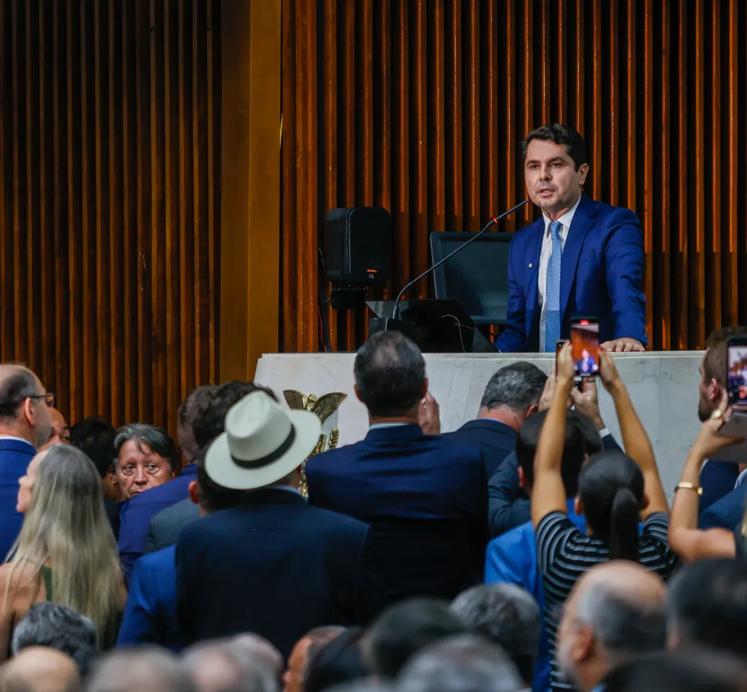 Alexandre Curi toma posse como novo presidente da ALEP