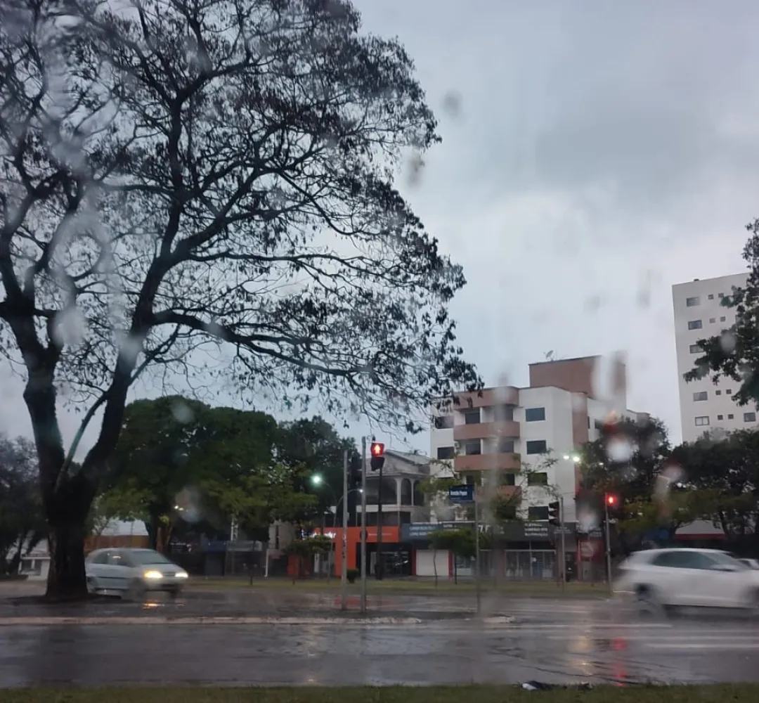 Chuva persiste em Cascavel nesta quinta-feira; máxima será de 27°C