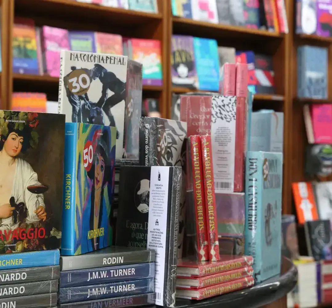 Em 12 meses, 16% dos maiores de 18 anos compraram ao menos 1 livro