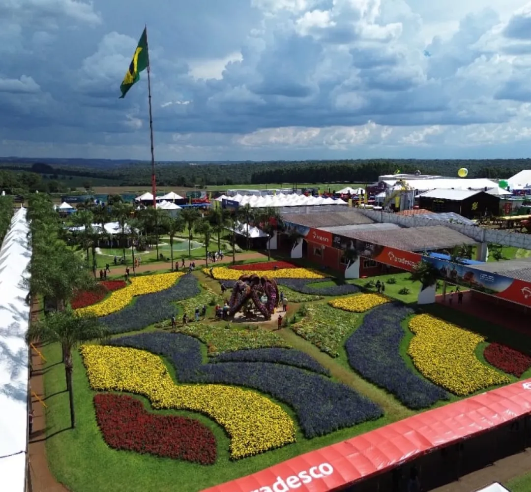 Show Rural Coopavel atinge recorde histórico de público numa terça-feira