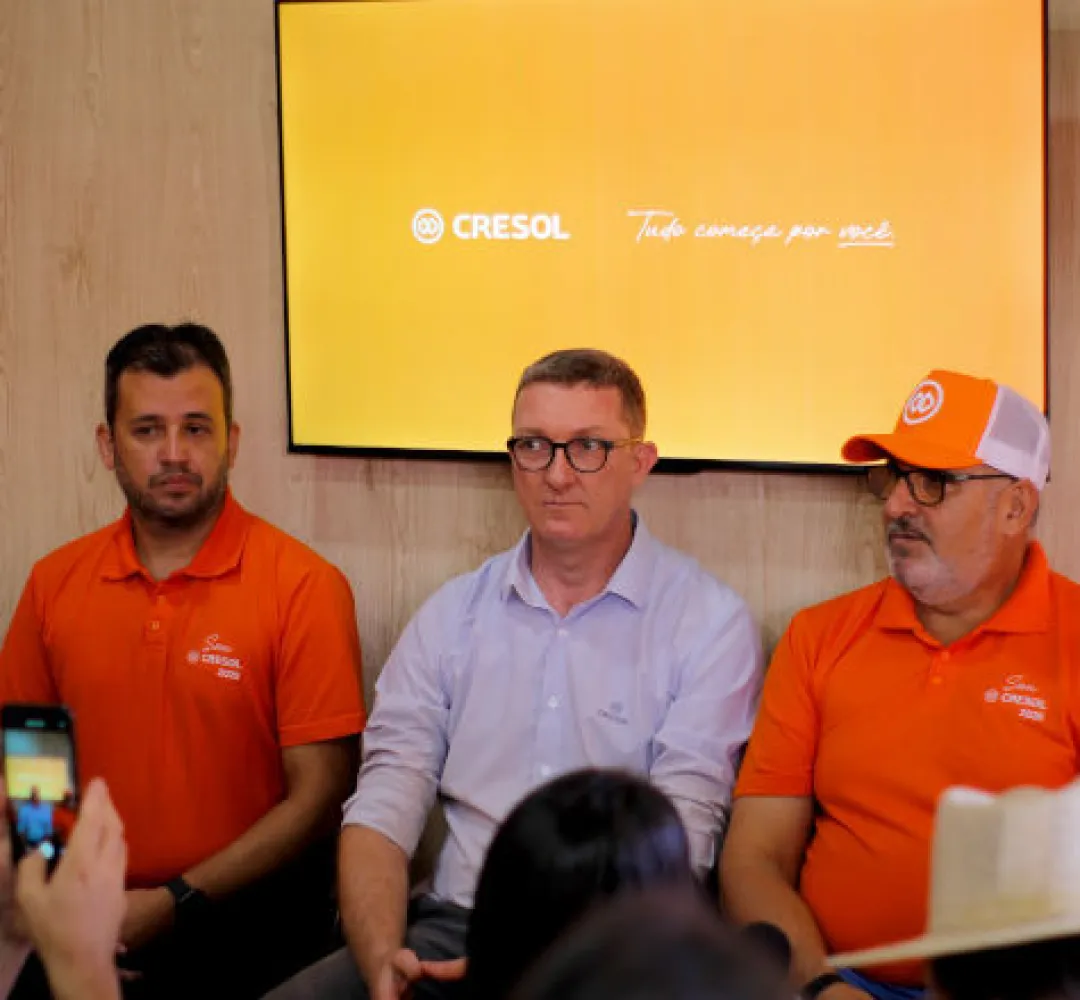 Cresol celebra 30 anos com presença no Show Rural Coopavel 2025