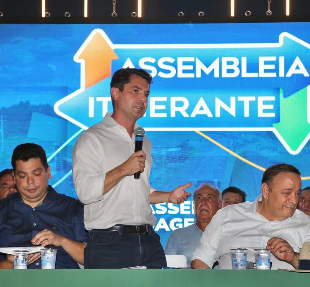 “Hoje, pela primeira vez, trago a Assembleia para Cascavel, cidade que meu avô ajudou a desenvolver”