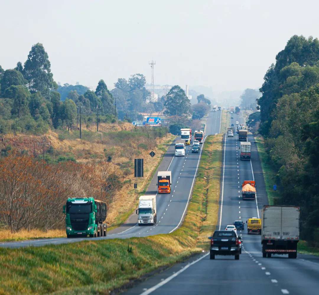 Condições de trânsito em algumas rodovias do Paraná nesta segunda-feira