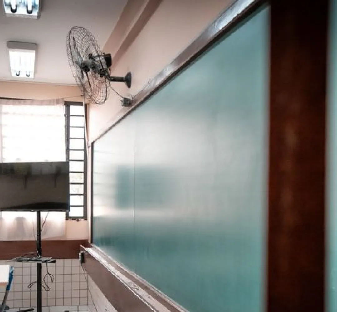 Escolas do Paraná enfrentam falta de estrutura para lidar com altas temperaturas